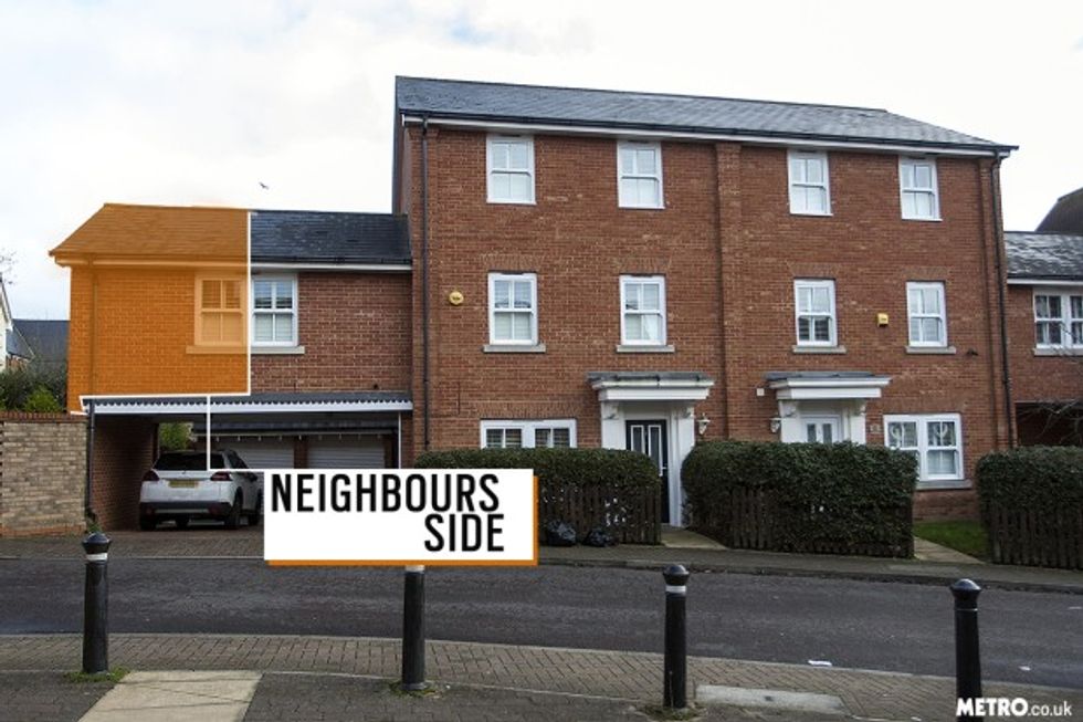 Pas dhjetë vitesh kuptoi se gjysma e dhomes se gjumit nuk i perket asaj foto 2