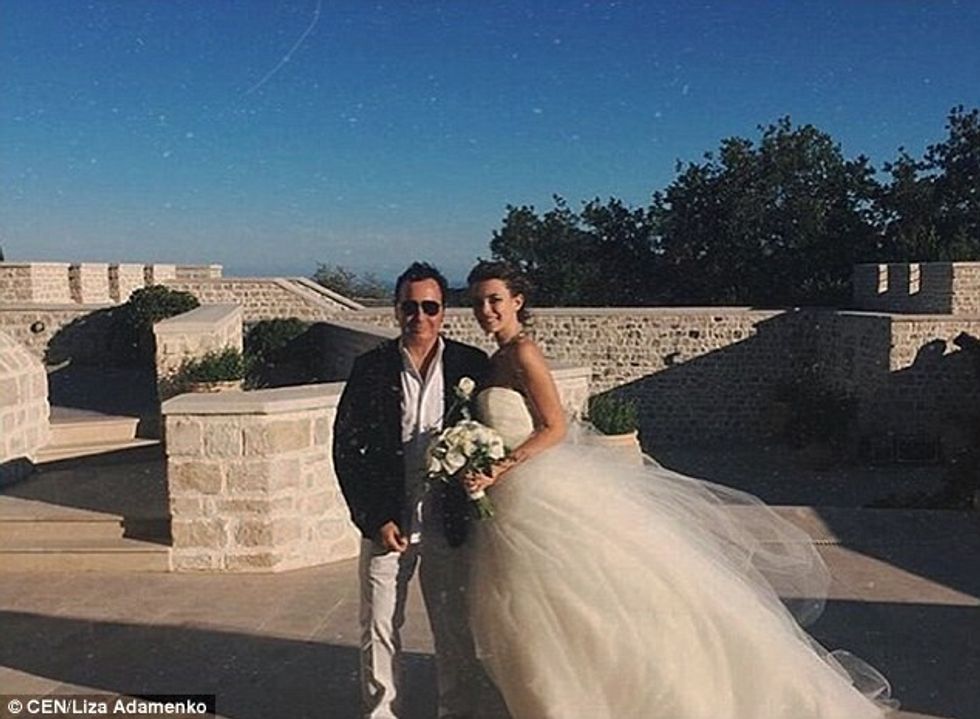 Pasaniku 55 vjeçar ia bleu gruas adoleshente nje Bentely qe kushton afro nje milion euro foto 6