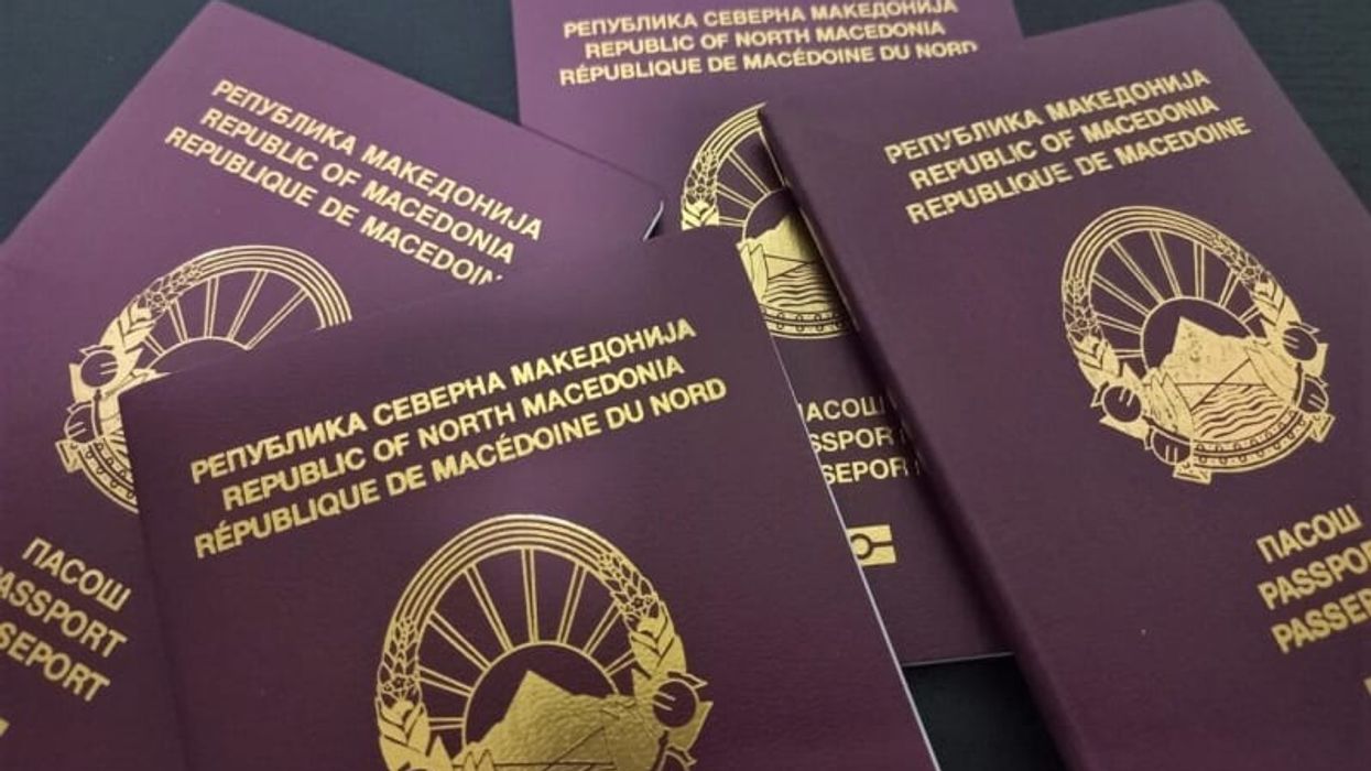Në pesë vitet e fundit qytetarët kanë paguar 73 milion euro për dokumentet personale Në pesë vitet e fundit qytetarët kanë paguar 73 milion euro për dokumentet personale