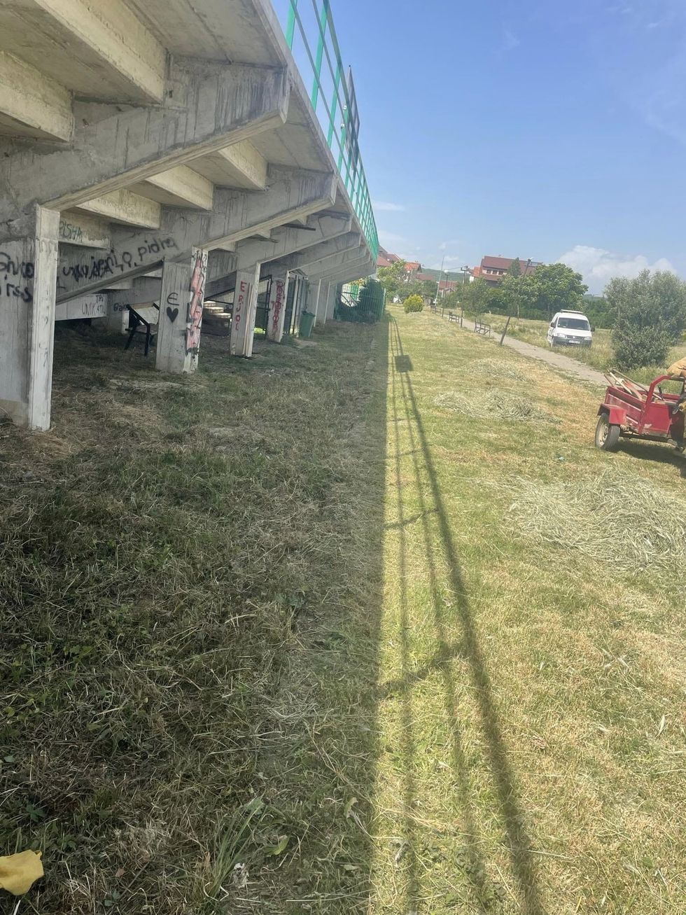 pastrimi te stadiumi