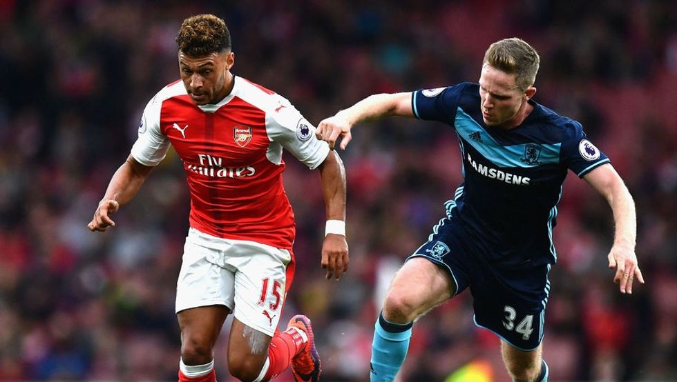 Pavarësisht fitores inkurajuese ndaj Swanseas, Djajtë e Kuq vazhdojnë te kenë ndjenjën e presionit të vazhduar me fitore pasi kjo është edhe kërkesë e tifozëve. Topçinjtë duhet mbajnë topin pasi kështu shtojnë presionin te lojtarët e Djajve të Kuq dhe në momentin e parë që ata hapen, mund edhe të vijë edhe gabimi i tyre.