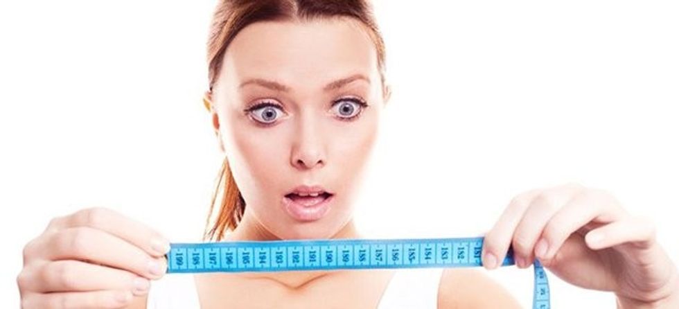 Penis measurement by woman