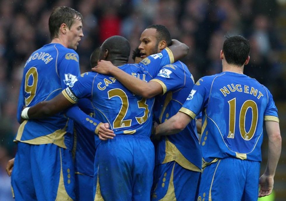 PeterCrouchDavidNugentPortsmouthvWestoGEyt4o07mnl