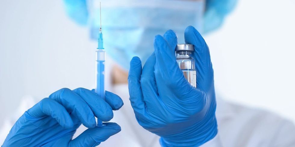 pharma vaccine syringe 2k1 1