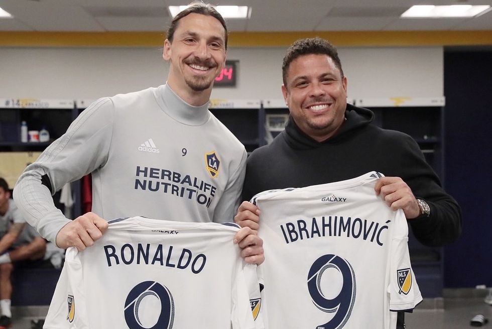 photo5979771916002633753