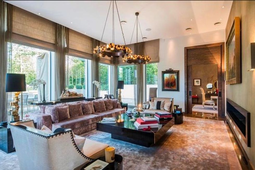 Pierre Emerick Aubameyang is house hunting and has his eyes on this amazing £16m mansion