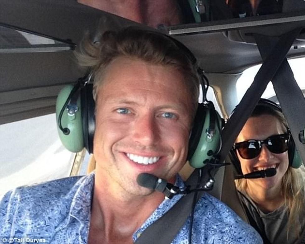 Pilotët që kanë mijëra ndjekës në rrjetin social shkaku i dukjes së bukur foto 5