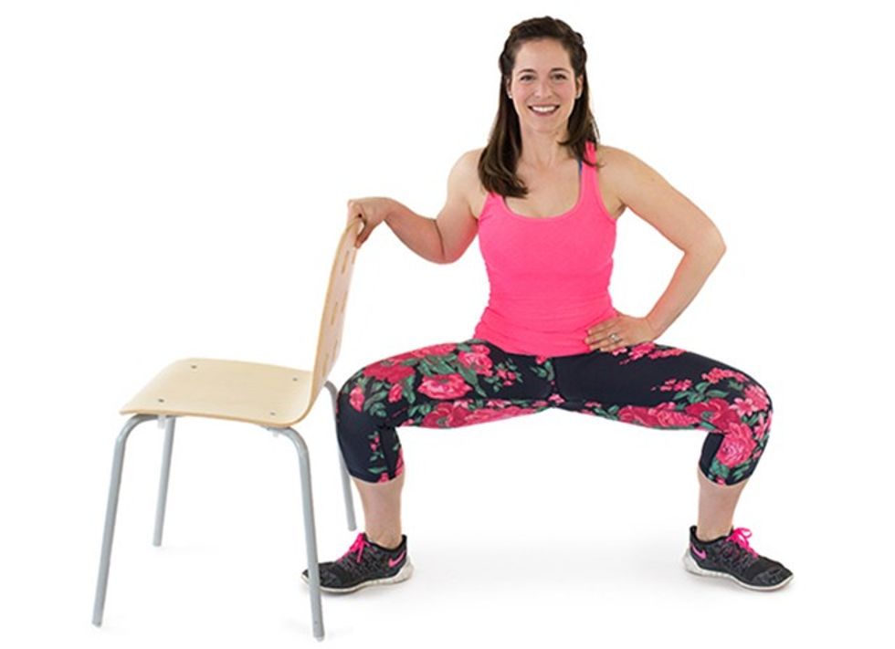 plie tip toe squats featured 1 52108