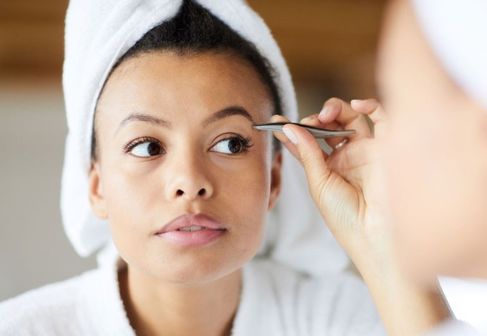 pluckEyebrows 1149534516 1