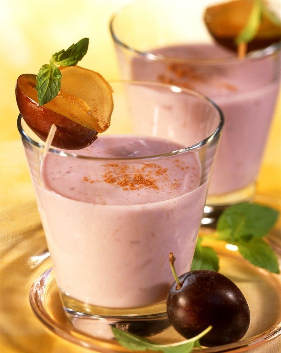plum and kefir drink 593688