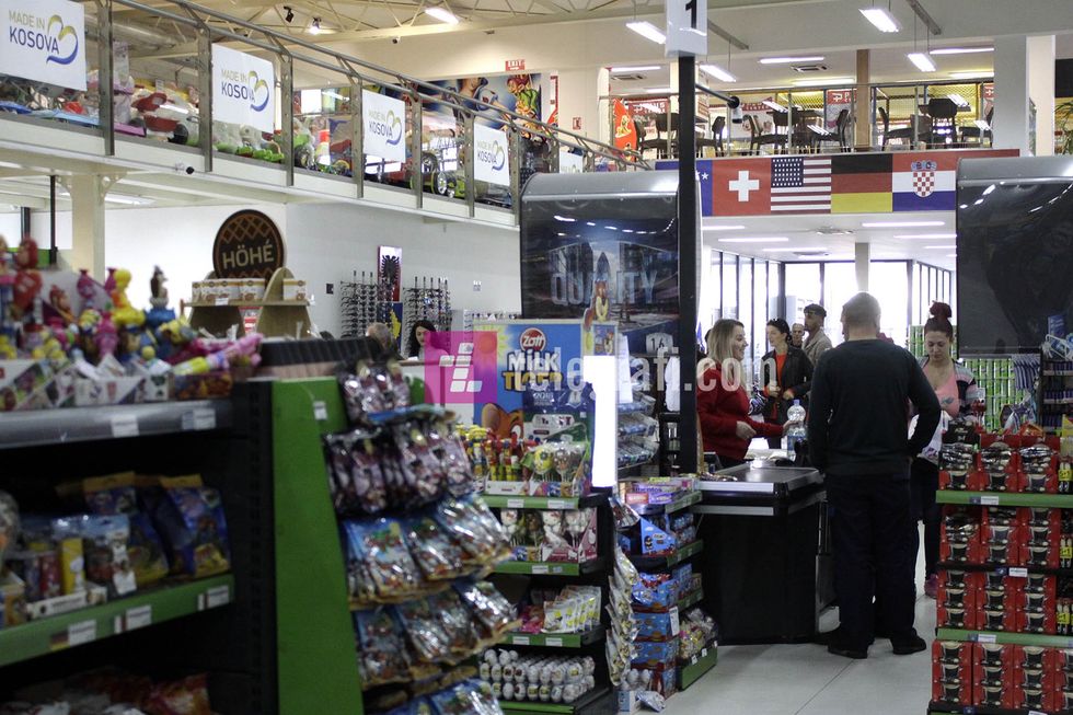 Plus Center market foto Ridvan Slivova 24