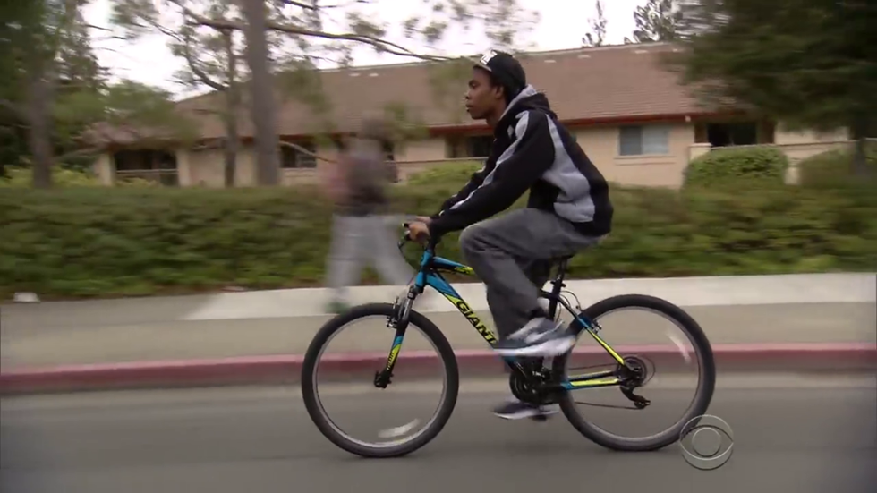 Policët i blenë veturë ecte pese ore qe te shkonte dhe te kthehej nga puna foto 2