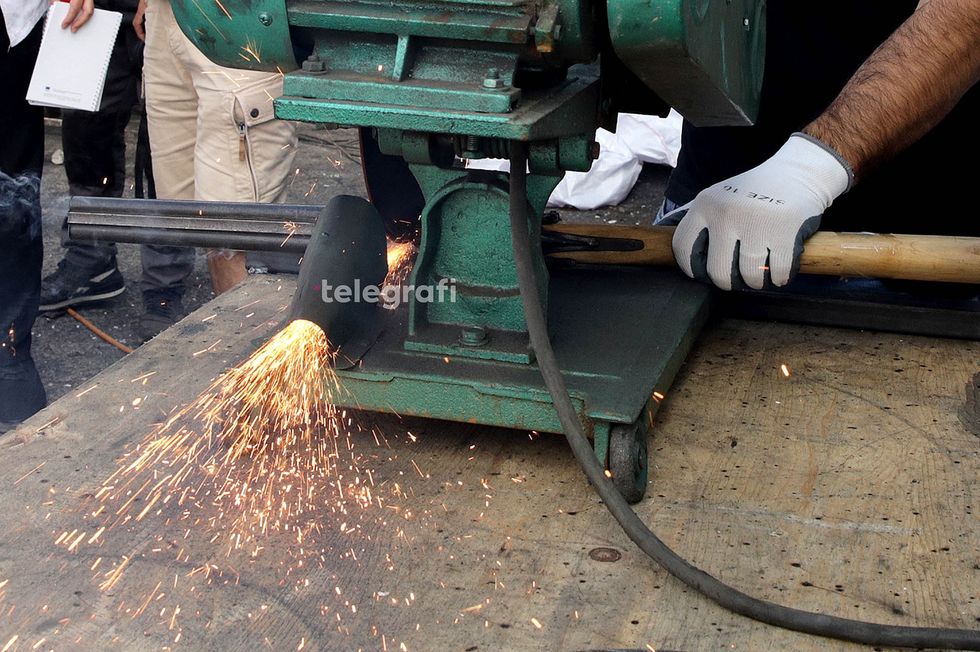 Policia e Kosoves ben shkaterrimin e armeve te cilat jane konfiskuar foto Ridvan Slivova 15