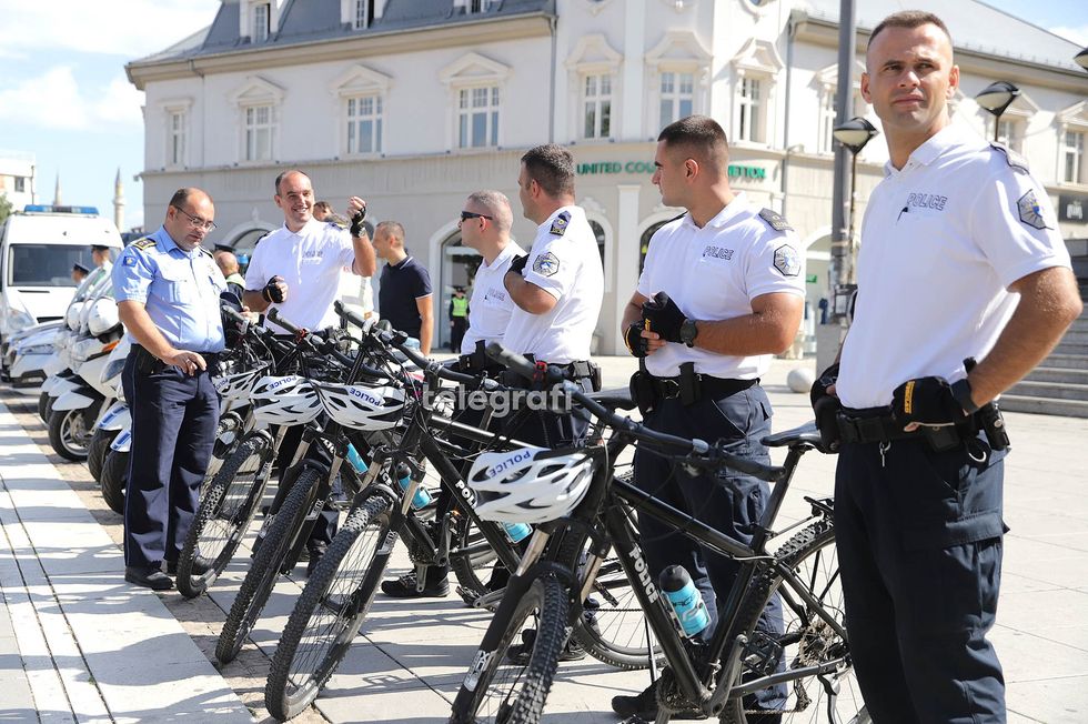 Policia e Kosoves i ekspozon me rastin e 24 vjetorit te themelimit foto Ridvan Slivova 2