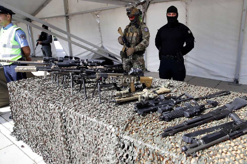 Policia e Kosoves i ekspozon me rastin e 24 vjetorit te themelimit foto Ridvan Slivova 37