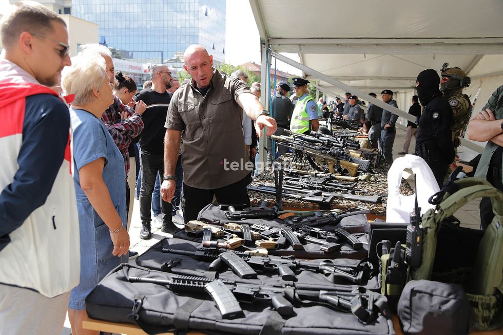 Policia e Kosoves i ekspozon me rastin e 24 vjetorit te themelimit foto Ridvan Slivova 69