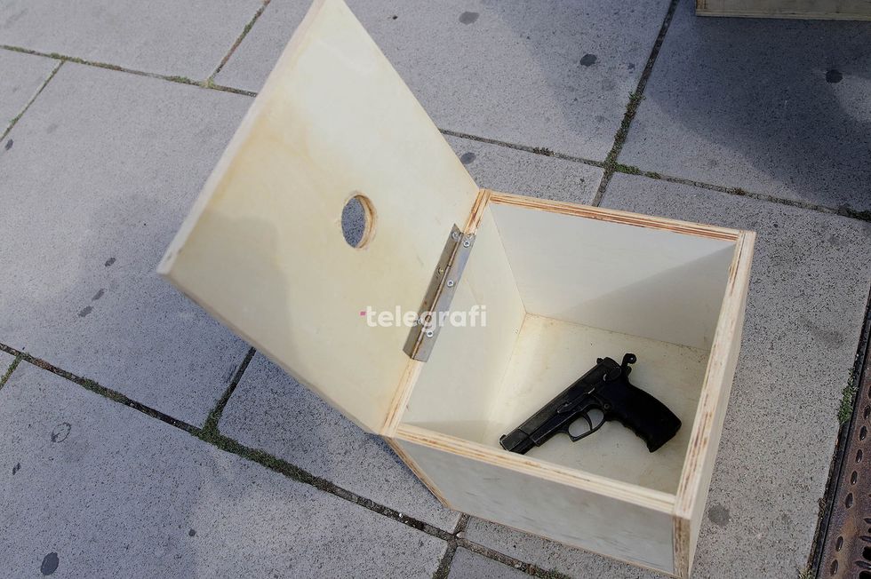 Policia e Kosoves i ekspozon me rastin e 24 vjetorit te themelimit Njesiti i qenve foto Ridvan Slivova 16