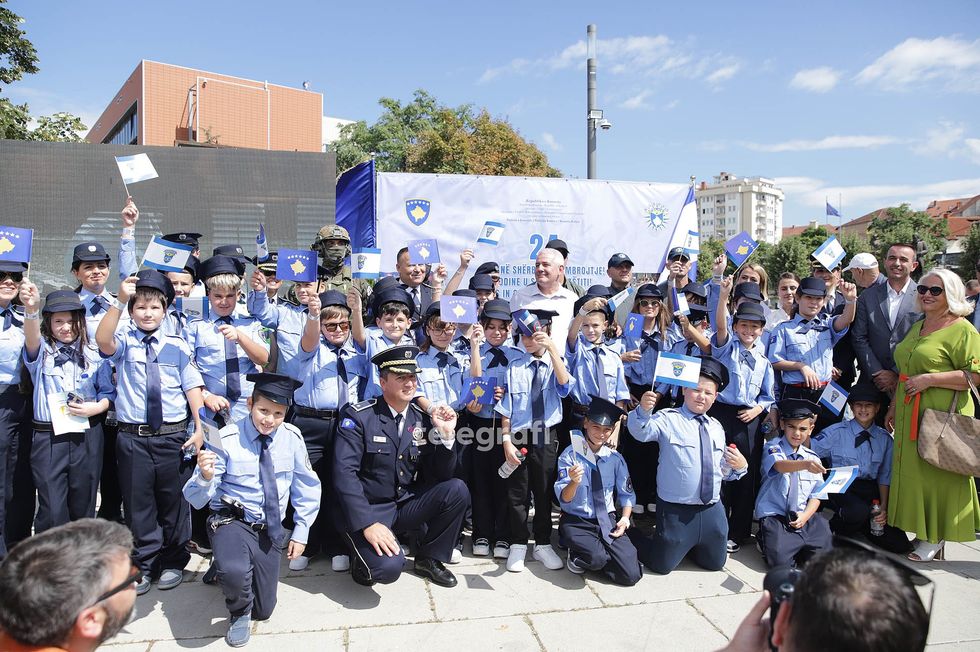 Policia e Kosoves i ekspozon me rastin e 24 vjetorit te themelimit Xhelal Svecla foto Ridvan Slivova 99