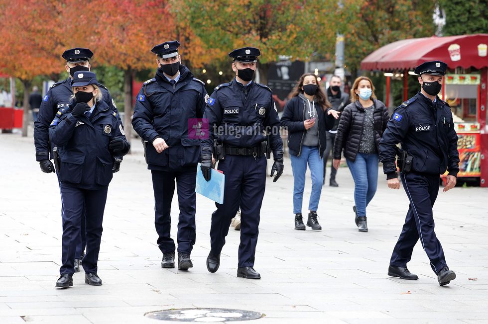 policia kontrollimi per mosrespektim e bartjes se maskes ne pandemin covid19 foto Ridvan Slivova 3 1