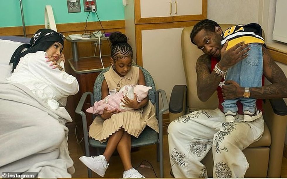 “Por po, faleminderit shumë për të gjitha gjërat e bukura që thoni se ndjehet shumë mirë”, vazhdoi ajo. 'Bardigang këtu është një foto e mirë për t'u çmendur! Mos gjykoni!! Shihemi së shpejti'