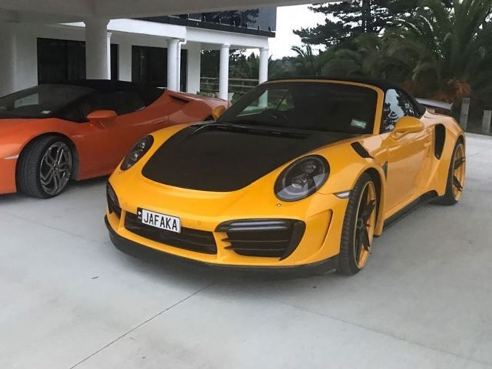 Porsche 911 u shëmtua me shtesat krejtësisht të panevojshme foto 9