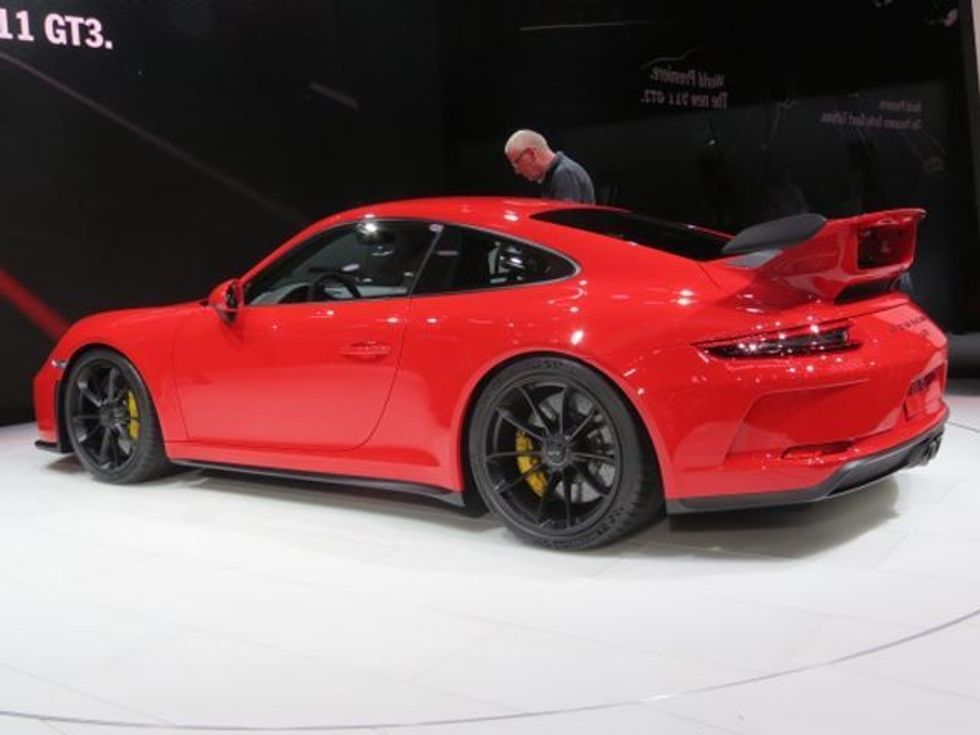 Porsche krijon e sistemin e vet vozitjes ne nivelin e shofereve te garave foto 4