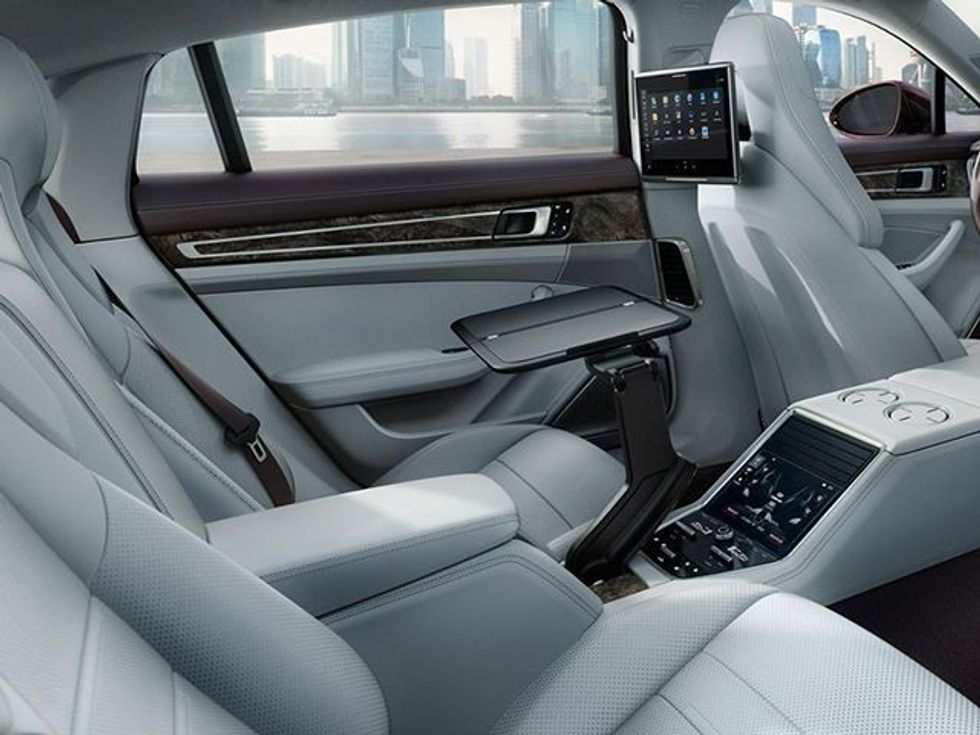 Porsche lanson pesë modele për tregun kinez foto 4