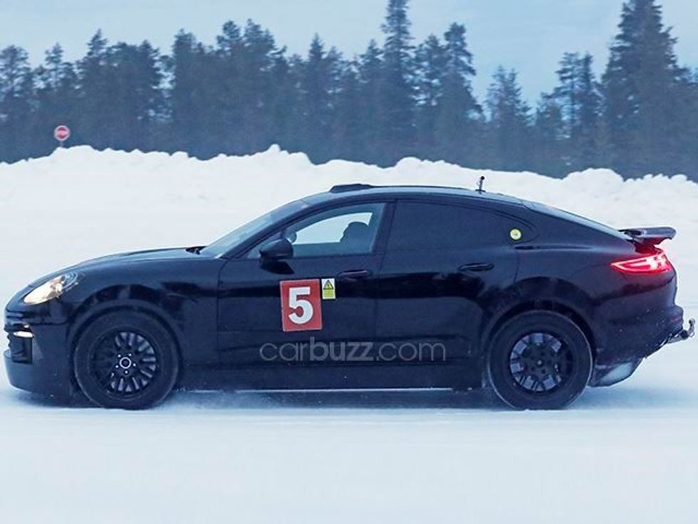 Porsche sfidon makinat Tesla me këtë Cayenne Coupe foto 5