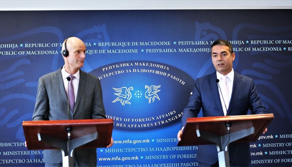 Poseta na MNR na Holandija 1754