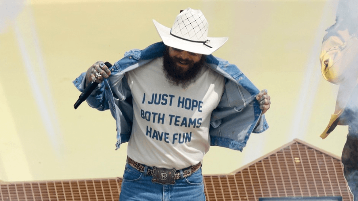Post Malone dërgoi një mesazh në finalen e Botërorit përmes bluzës së tij