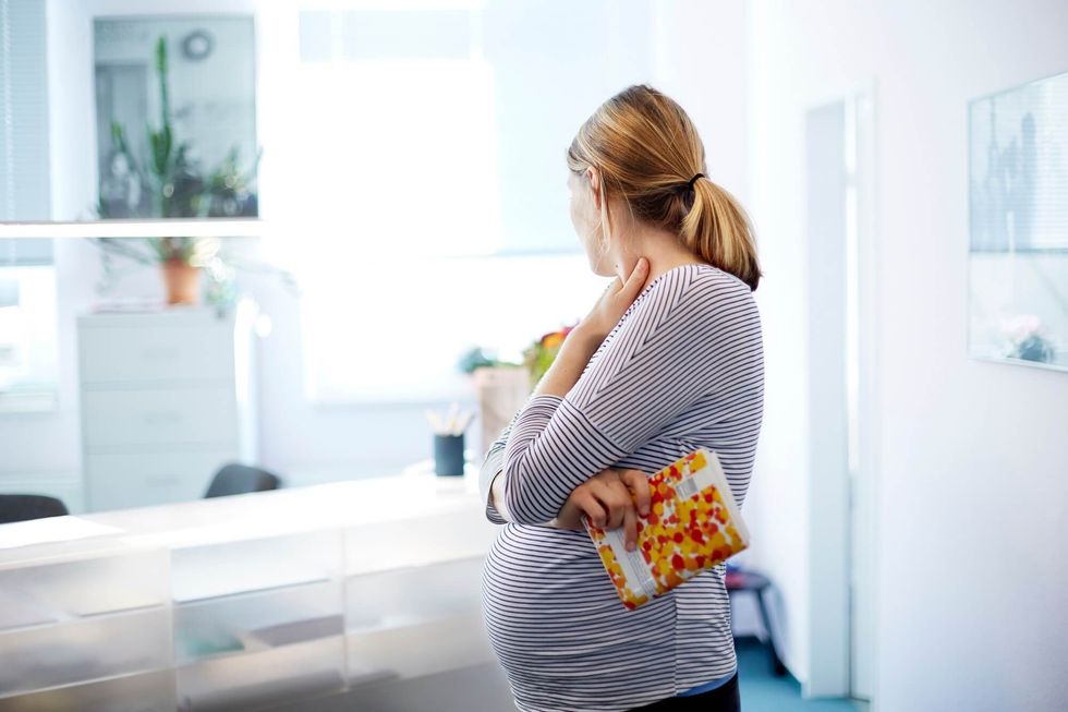 Pregnant G 614274299