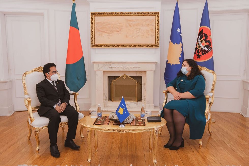 Presidentja Omani pranoi kredencialet nga ambasadori jo rezident i Bangladeshit z. Mosharraf Hossain Bhuiyan 1 scaled