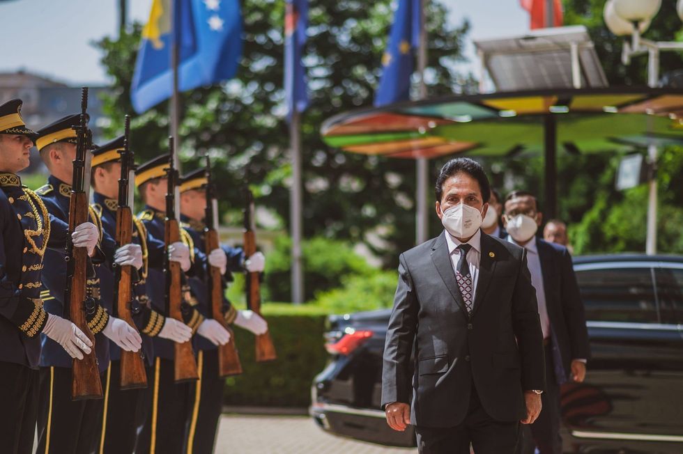 Presidentja Omani pranoi kredencialet nga ambasadori jo rezident i Bangladeshit z. Mosharraf Hossain Bhuiyan 3 scaled