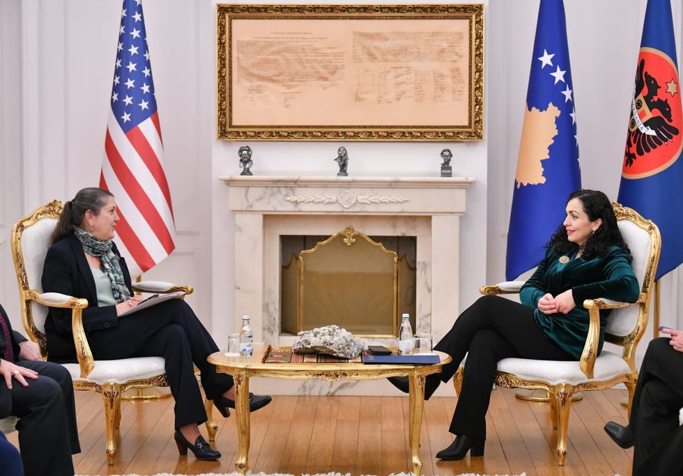 Presidentja Osmani priti ne takim Ndihmes Administratoren e USAID it Erin McKee 2