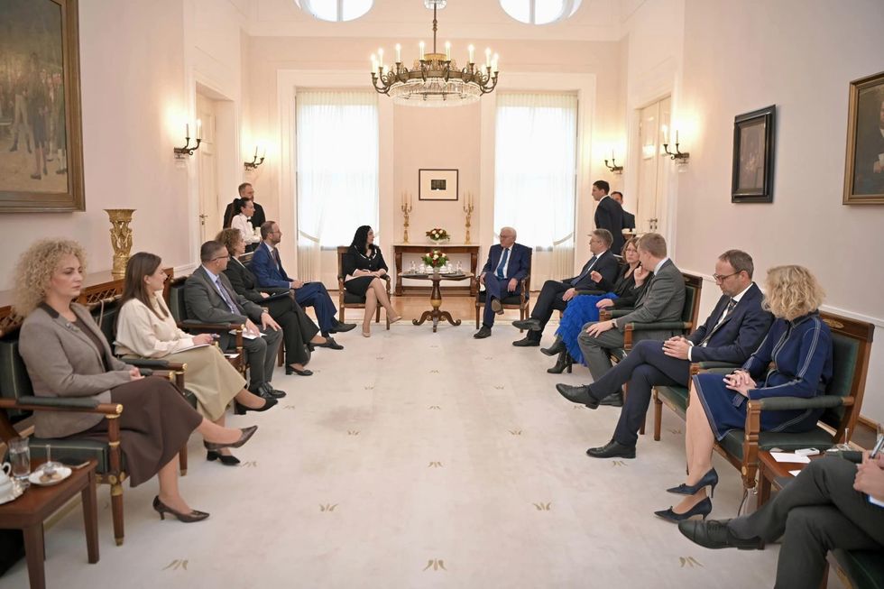 Presidentja Osmani takoi presidentin e Republikes Federale te Gjermanise Frank Walter Steinmeier 8