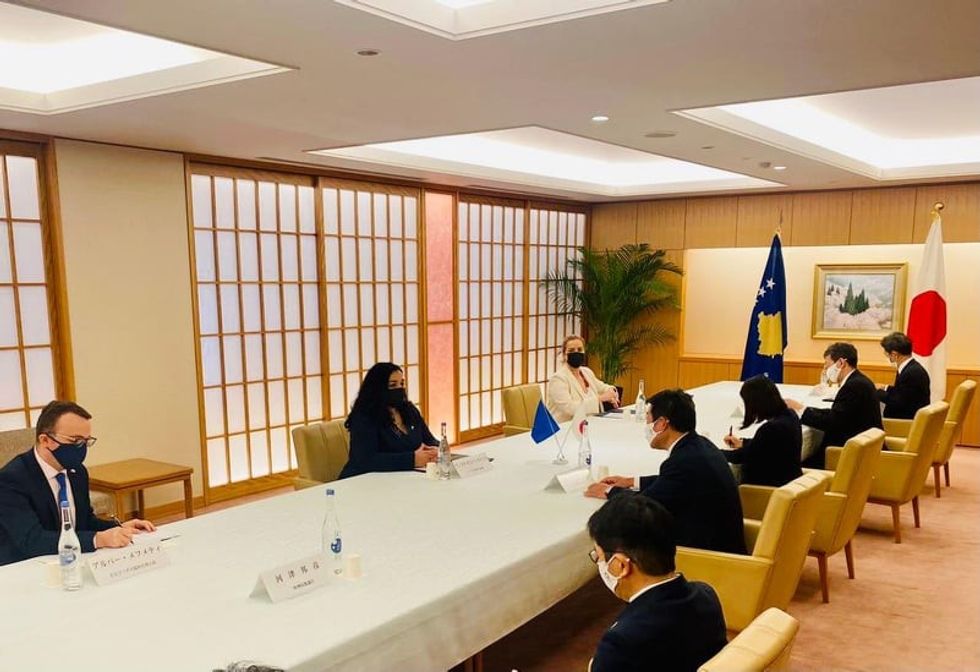 Presidentja Osmani u prit ne takim nga ministri i Jashtem i Japonise Toshimitsu Motegi 2