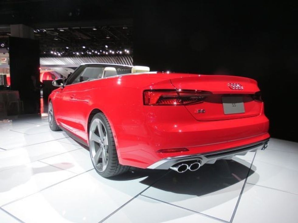 Prezantohen para publikut Audi A5 dhe S5 cabriolet foto 4