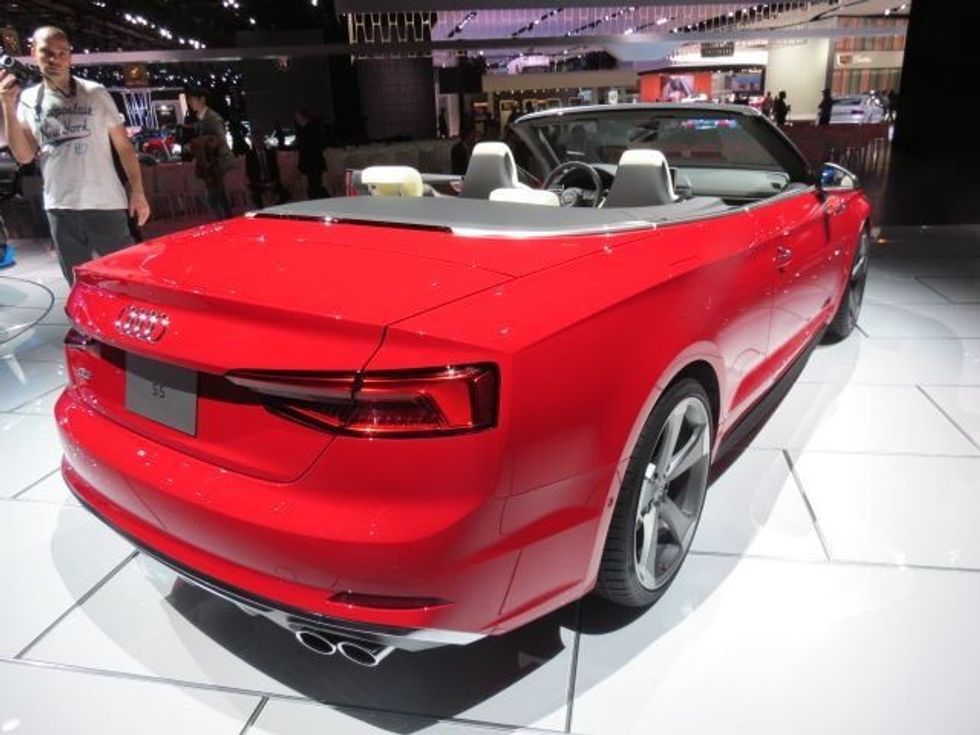 Prezantohen para publikut Audi A5 dhe S5 cabriolet foto 6