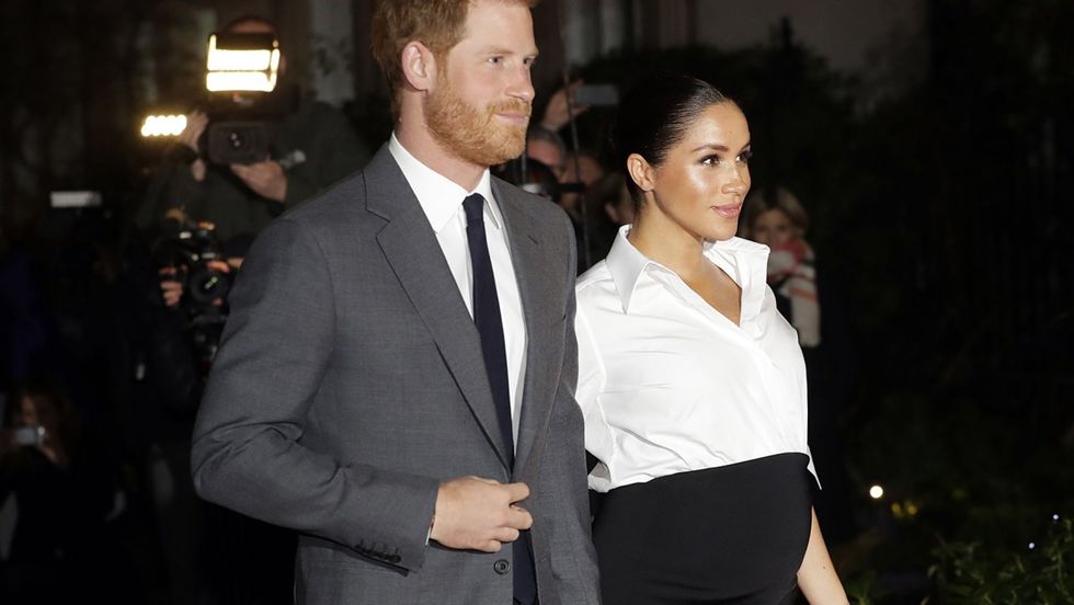 prince harry meghan markle bump