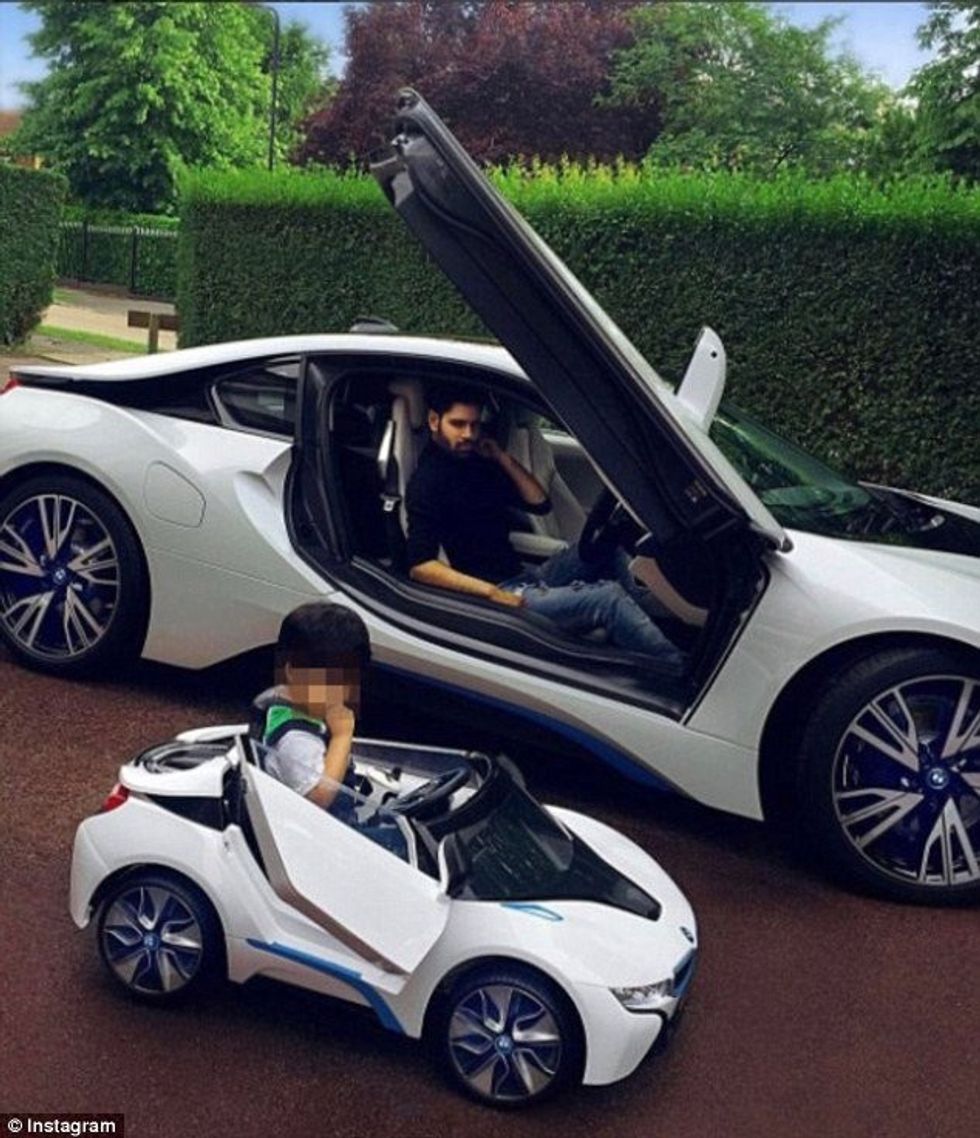 Prindërit e pasur në Instagram tregojne jeten luksoze me shpenzime enorme foto 4