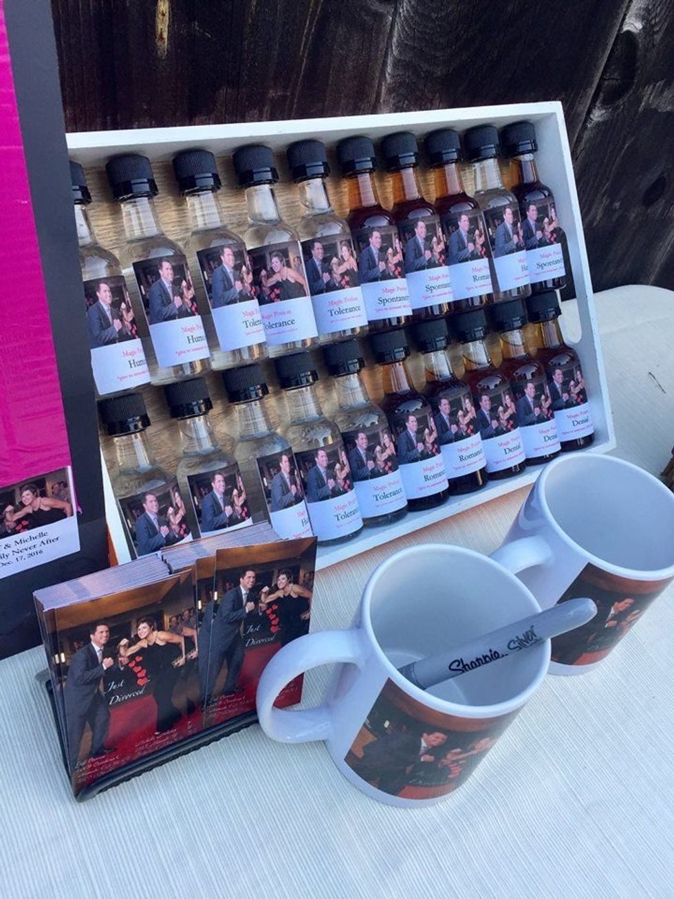 Prindërit festojnë ndarjen me një aheng të madh shkurorëzimi foto 4