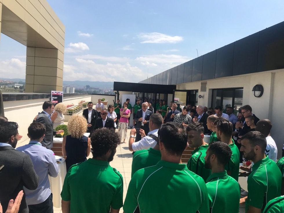 Pritje te ambasada UK