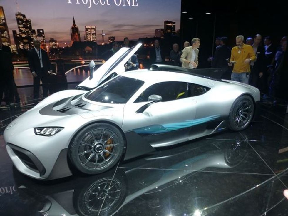 Pritjes i vjen fundi Mercedes lanson me ne fund AMG Project One foto 4