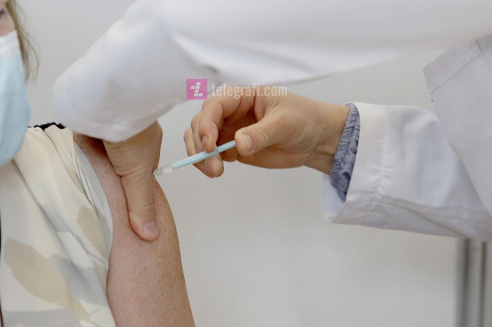 procesi e vaksinimit masiv anti covid19 foto Ridvan Slivova 11