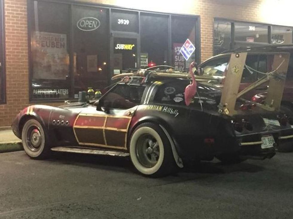 Pronarët nuk ndalojnë së shëmtuari veturat e tyre foto 6