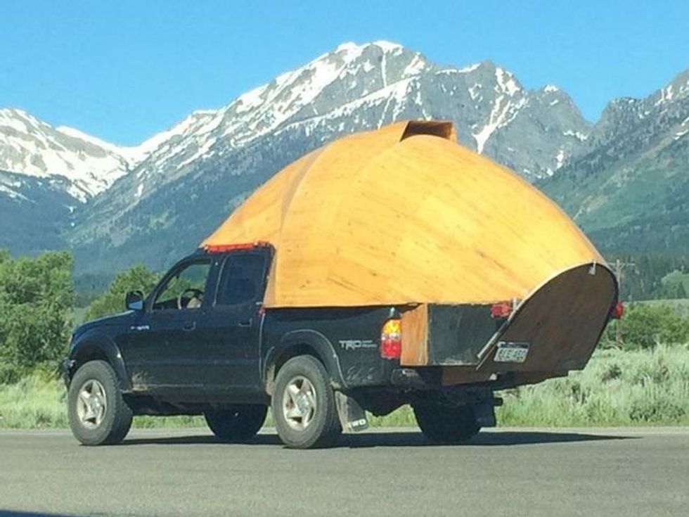 Pronarët nuk ndalojnë së shëmtuari veturat e tyre foto 8