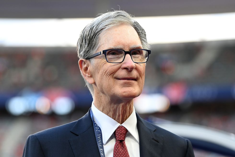 Pronari kryesor i Liverpool-it, John W Henry, dëshiron ta shesë klubin pas 12 vitesh