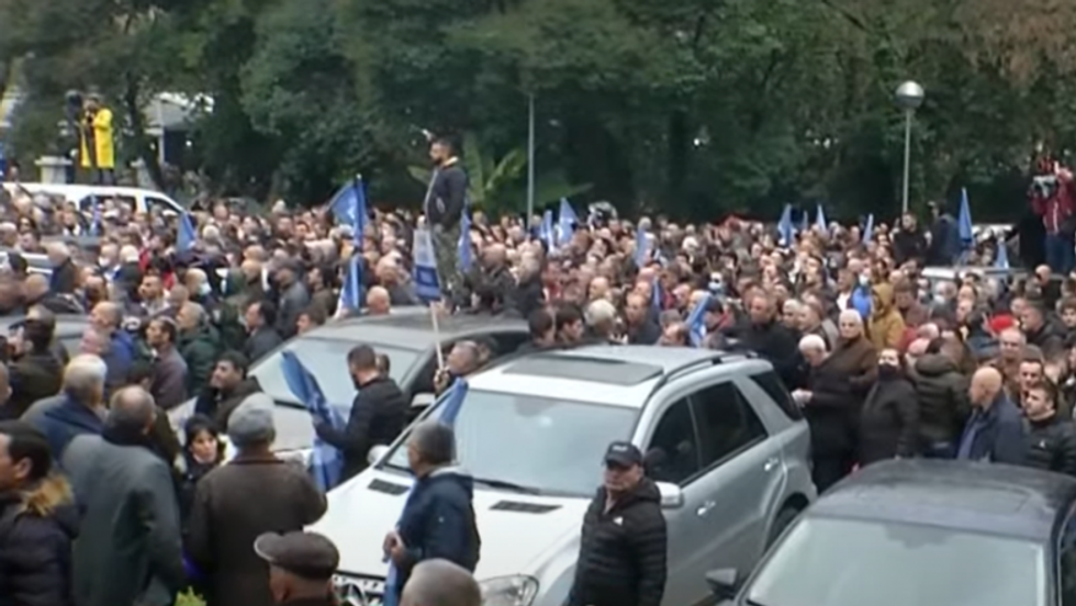 protesta shqiperi