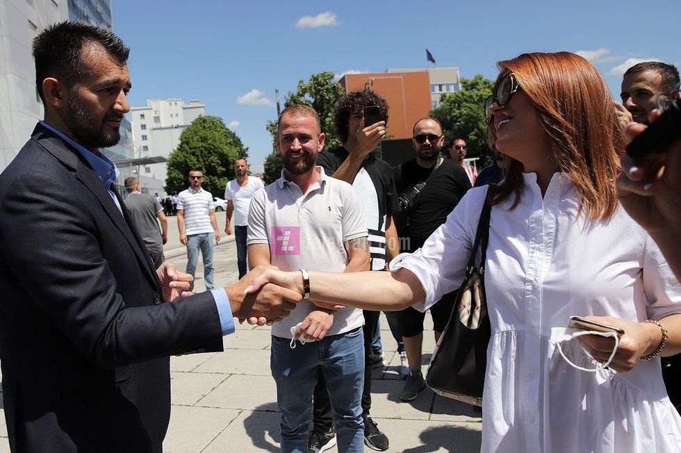 Proteste e pronarve te restoranteve dhe kengetare foto Ridvan Slivova 13
