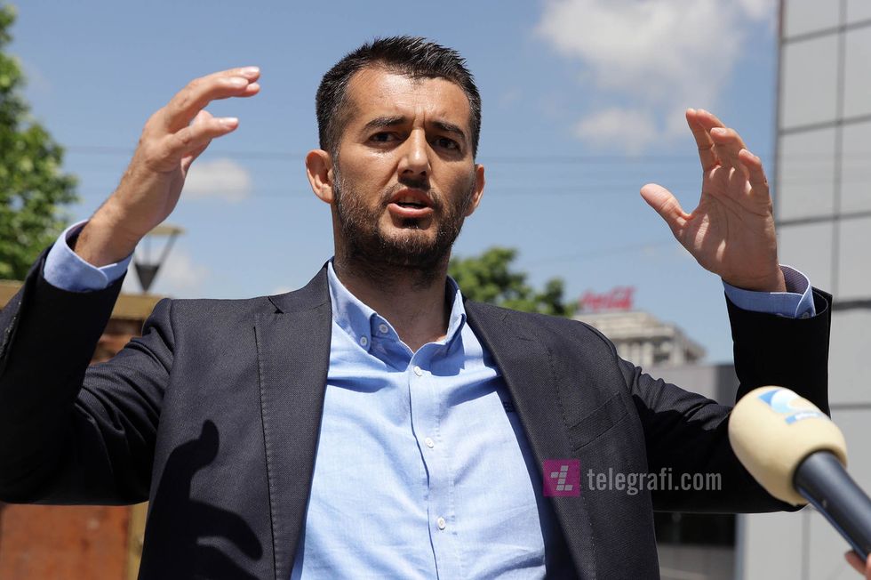 Proteste e pronarve te restoranteve dhe kengetare foto Ridvan Slivova 2 2